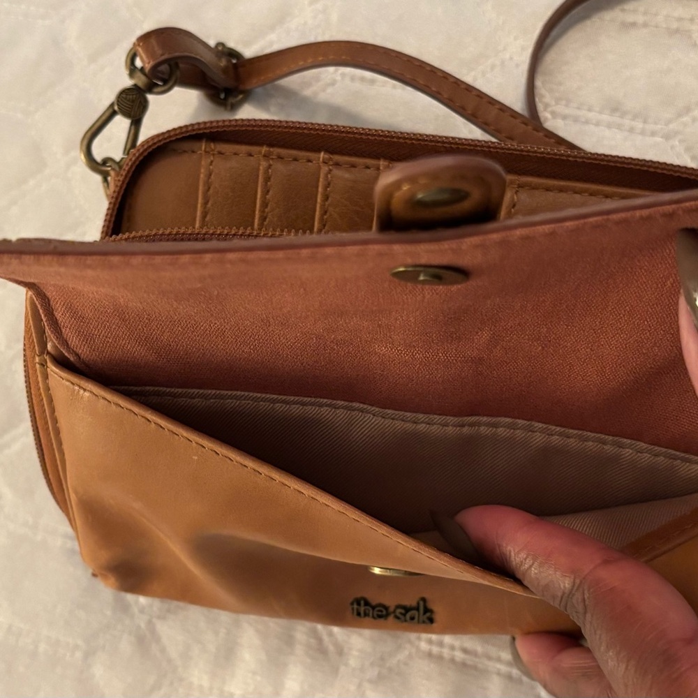 The Sak Brown Leather Crossbody Bag - Picture 7 of 7